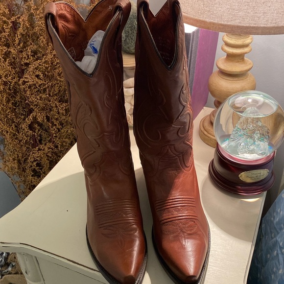 Dan Post Other - Dan Post boots in like new condition. Mens 8 or womens 10.  Very soft leather.